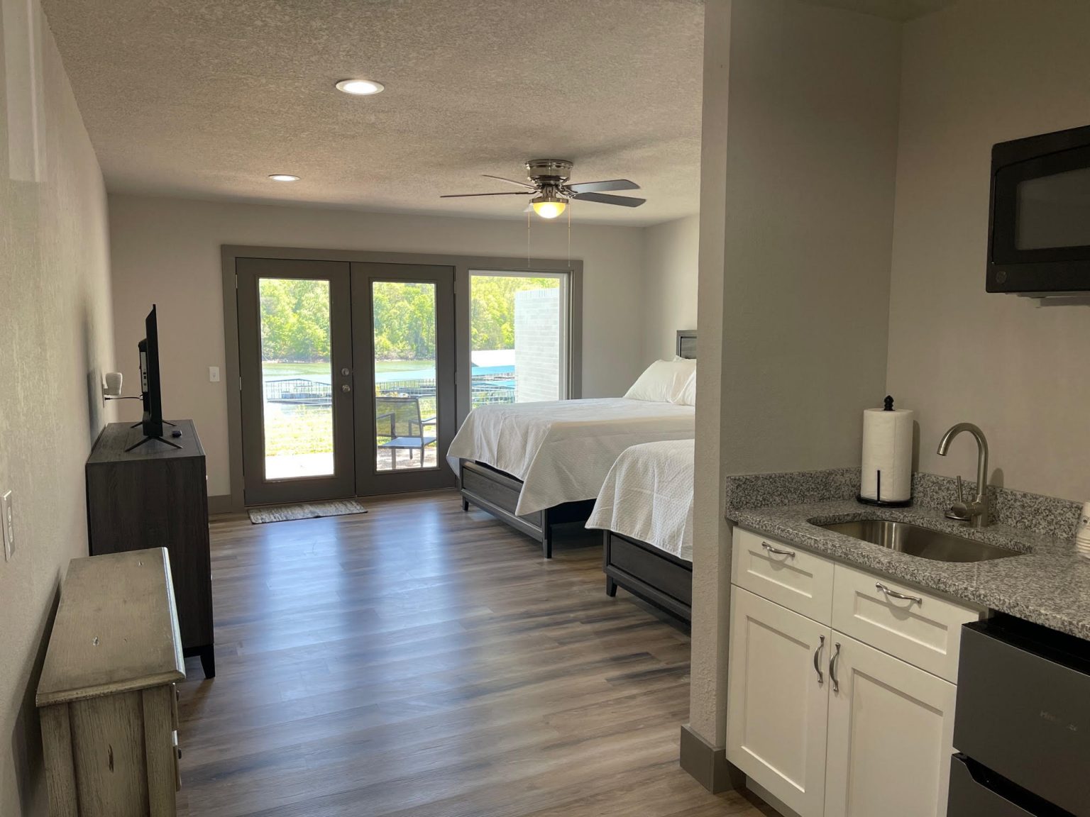 Hotel Powell Valley Marina